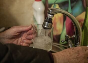 Марганец снова с водой: премьер обратился к руководителям прифронтовых регионов