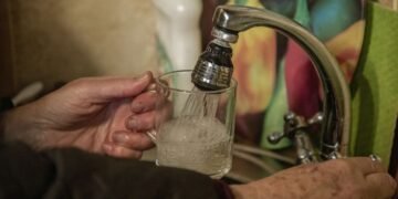 Марганец снова с водой: премьер обратился к руководителям прифронтовых регионов