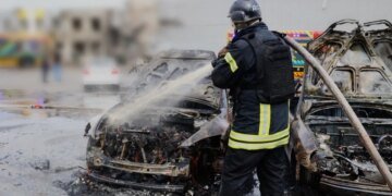 Россия нанесла удар по Днепру: двое погибших, пятеро раненых. ФОТО