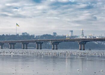 Россия может наносить удары по мостам Киева: офицер ВСУ предупредил о риске транспортного коллапса