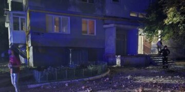 На Кропивницкий напали реактивные дроны — повреждены жилой дом и предприятие. ФОТО