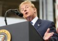 На сайте Белого дома появились видеоигры, где Трамп «ловит» мигрантов
