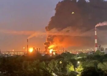 В Самарской области сообщают о атаке на Куйбышевский НПЗ