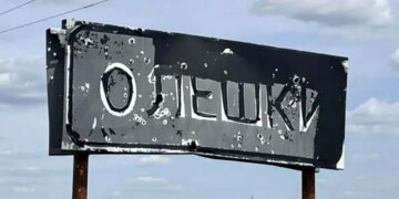 «Это российский живой щит»: как выживают в Олешках без еды, лекарств и эвакуации