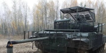 Российский танк пережил 40 ударов БПЛА: почему эру танков на поле боя рано списывать в утиль