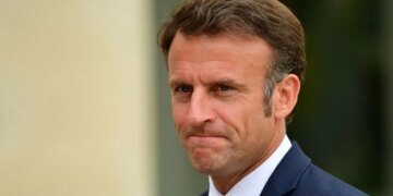 Макрон спасает европейские АЗС и предложил Украине «прекратить бить по российским НПЗ»