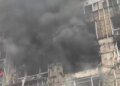 Взрывы в центре Днепра: россияне попали в офисное здание. ВИДЕО