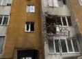 «Шахед» попал в многоэтажку в Хмельницком (фото)
