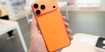 iPhone 17 Pro Max став найпопулярнішим iPhone під час акції monoмаркет: що ще купували