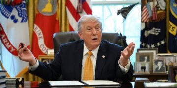 Демократы готовят серию расследований против Трампа в случае успеха на выборах, — Reuters