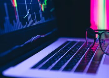 Фондовая биржа ПФТС планирует возобновить работу 25 сентября