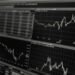 Фондовые индексы США слабо снижаются в начале торгов