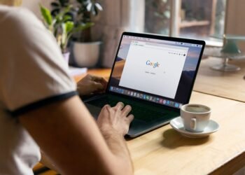 Google получил штраф в 403 млн евро из-за данных о местонахождении