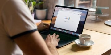 Google получил штраф в 403 млн евро из-за данных о местонахождении