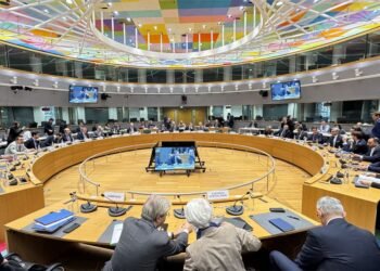 Украина может получить четкий план вступления в ЕС, — Politico