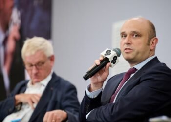 Минэкономики допускает пересмотр прогноза роста ВВП на 2027г в сторону снижения на 0,3-0,5 п. п. по сравнению с уже заложенным пессимистическим планом