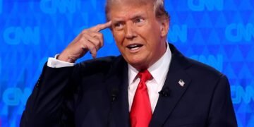 Телеканалы США бойкотируют освещение событий с участием Трампа