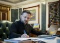 Зеленский предлагает давать «офисникам» до 12 лет тюрьмы: что известно о законопроекте