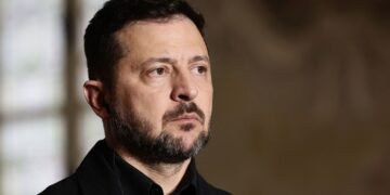 Зеленский призвал Трампа реализовать закон об «адских санкциях» против РФ