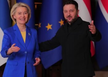 Зеленский впервые отреагировал на слухи о «напряженной» встрече с фон дер Ляйен