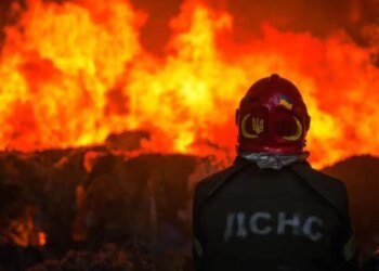 Ракетный обстрел Киева: в нескольких районах наблюдаются последствия