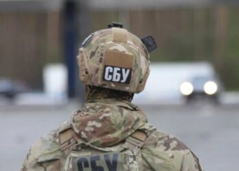 Отравила, потом задушила в трансляции для куратора ФСБ: 14-летняя девочка убила военнослужащего ВСУ
