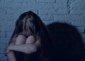Мать услышала плач и вызвала полицию: отчима с Днепропетровщины судят за покушение на изнасилование ребёнка