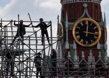В РФ выдумали удары по НПЗ, чтобы пожаловаться Трампу на Украину, а доказательства состряпать забыли