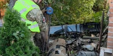 В Киеве реактивный беспилотник РФ пробил крышу дома и не взорвался. ВИДЕО