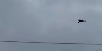 Россия трижды за вечер била по Виннице реактивными дронами, а атака продолжается