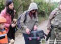 «Белые ангелы» спасли из разрушенного Краматорска детей и пенсионеров, чей дом был разрушен Россией