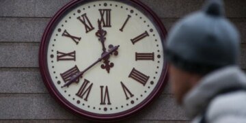 Конец эпохи точного времени: почему ученые разрешили часам планеты бежать вразнобой с вращением Земли