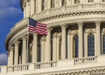 Дефіцит бюджету США наблизився до $2 трлн через стрімке зростання державних витрат
