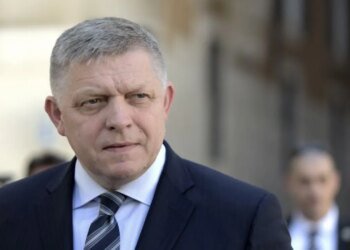 Киев просит 70 млрд — Братислава и Будапешт говорят «нет»: новый раскол в ЕС по Украине