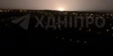 Удар по энергосистеме: после яркой вспышки левый берег Днепра погрузился в темноту. ВИДЕО