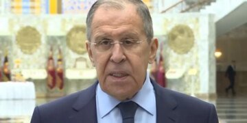 «Надо все-таки опуститься на землю», — Лавров пожаловался на Трампа и выдвинул миру новые претензии. ВИДЕО