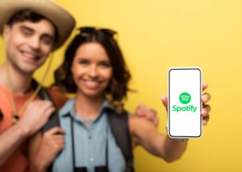 Українці зможуть слухати аудіокниги в Spotify: сервіс розширюється на понад 180 ринків