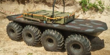 В Україні створили робота-амфібію «Тоні», який перевозить до 380 кг