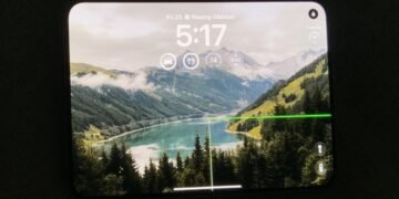 Apple відреагувала на скарги про пошкодження екрана iPhone Duo