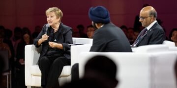Инвестиции в ИИ поддерживают рост мирового ВВП на уровне около 3% – глава МВФ