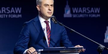 «Россия ведет цифровую войну»: Польша пригрозила соцсетям штрафами за российские фейки