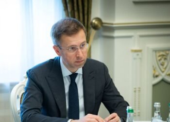 Новый дедлайн и менее жесткие правила: Кабмин обновил требования к бизнесу по укрытиям