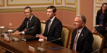 США рассчитывают, что сделка по дизелю смягчит позицию России в мирных переговорах, — Reuters